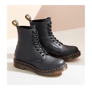 Dr Marten 1460 Pascal Boots
